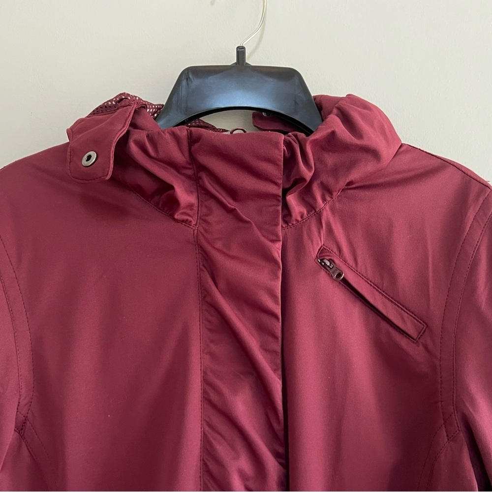 Athleta Women’s Magnetic Closure Long Trench in Magenta, size M - Picture 6 of 12